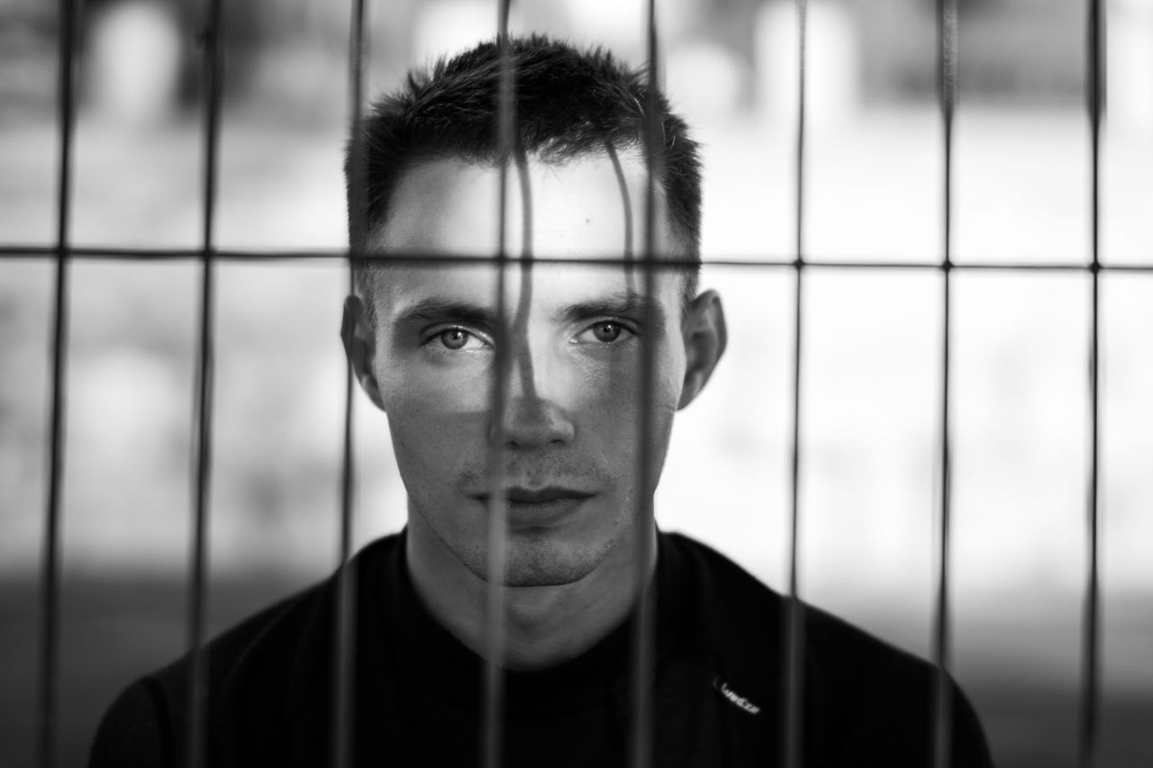 Що таке емоційна гіперкомпенсація і чому вона небезпечна